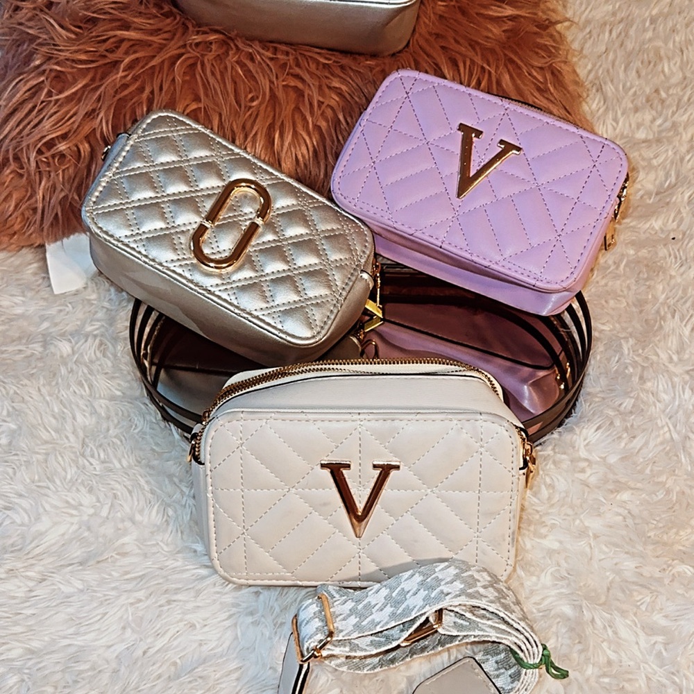Chic Quilted Crossbody Bag - Silver, Lavender, Beige